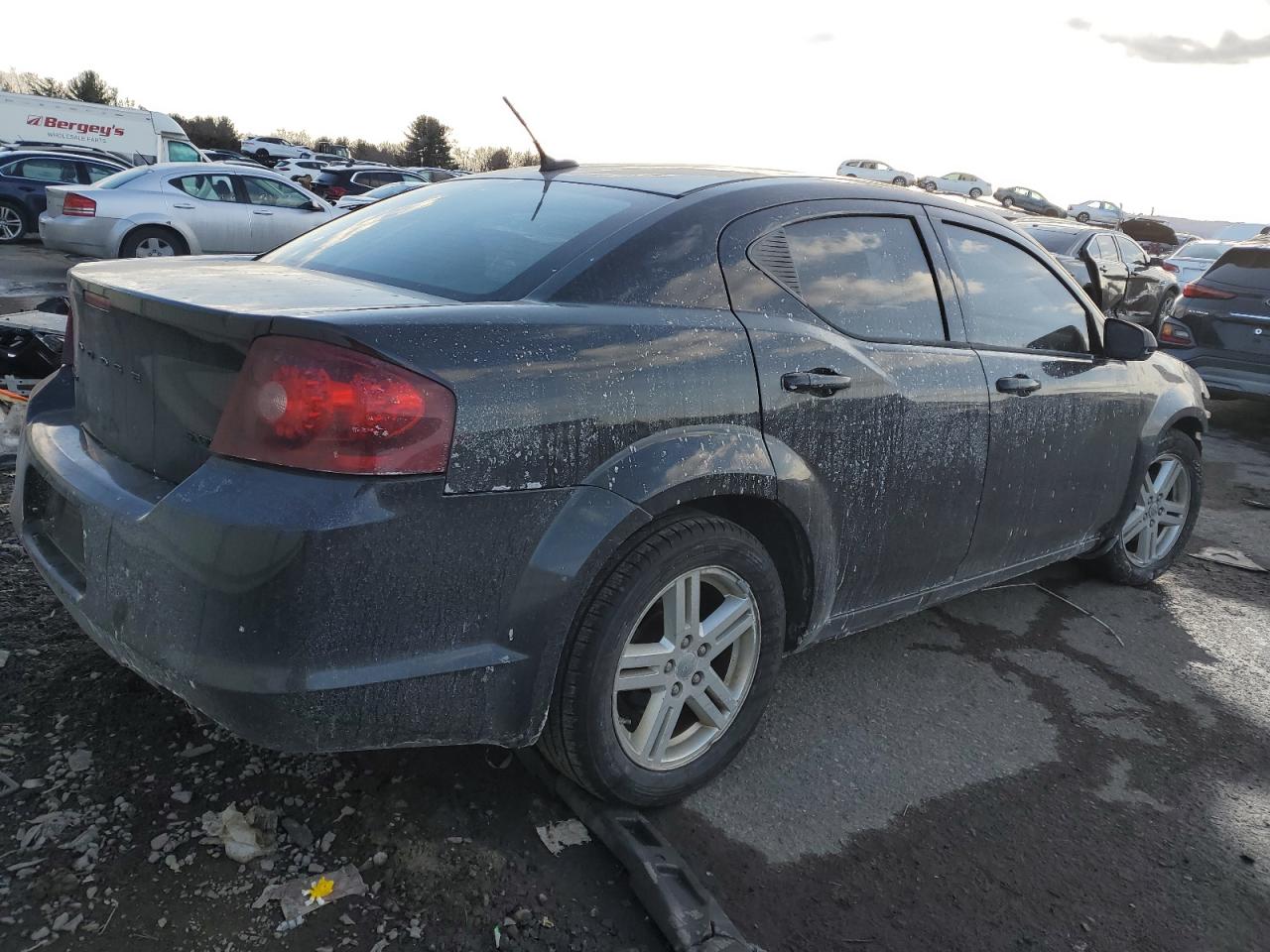 2013 Dodge Avenger - Image 3