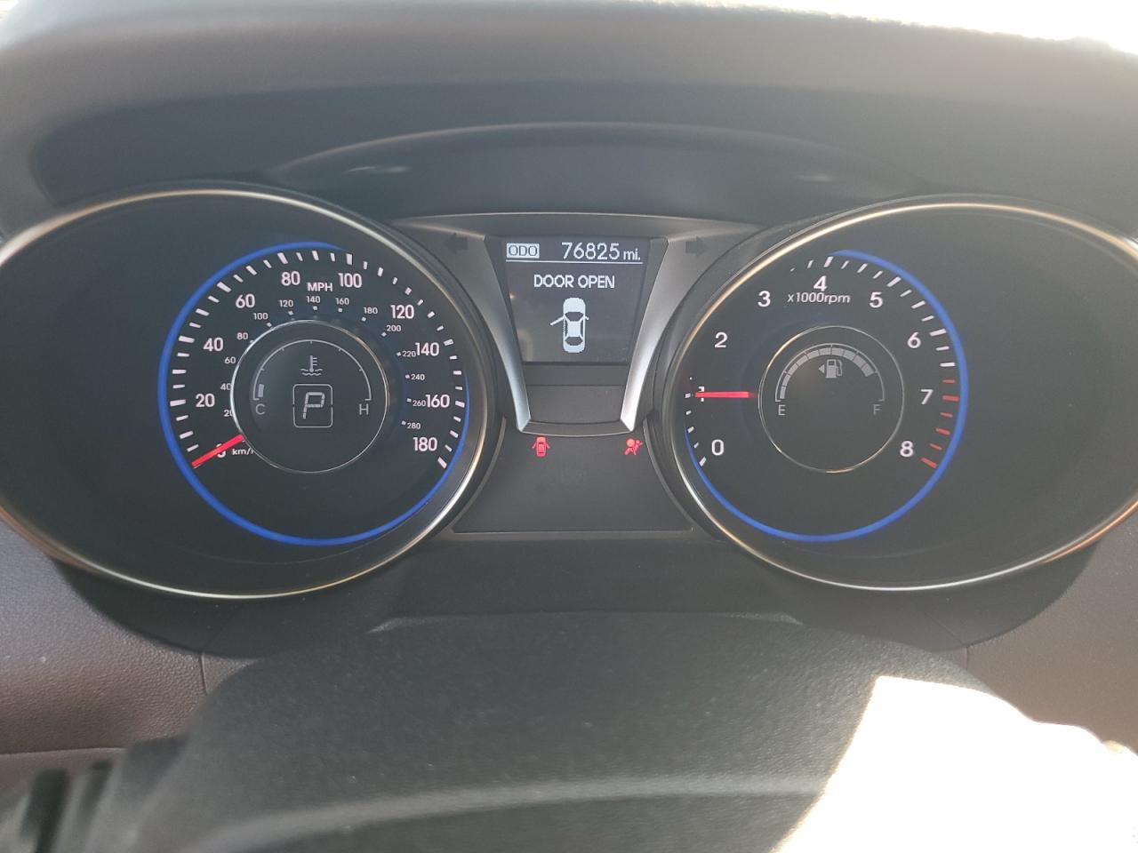 2016 Hyundai Genesis - Image 9