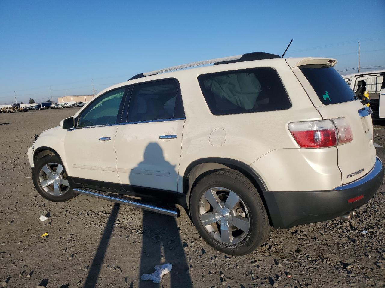 2012 GMC Acadia - Image 2
