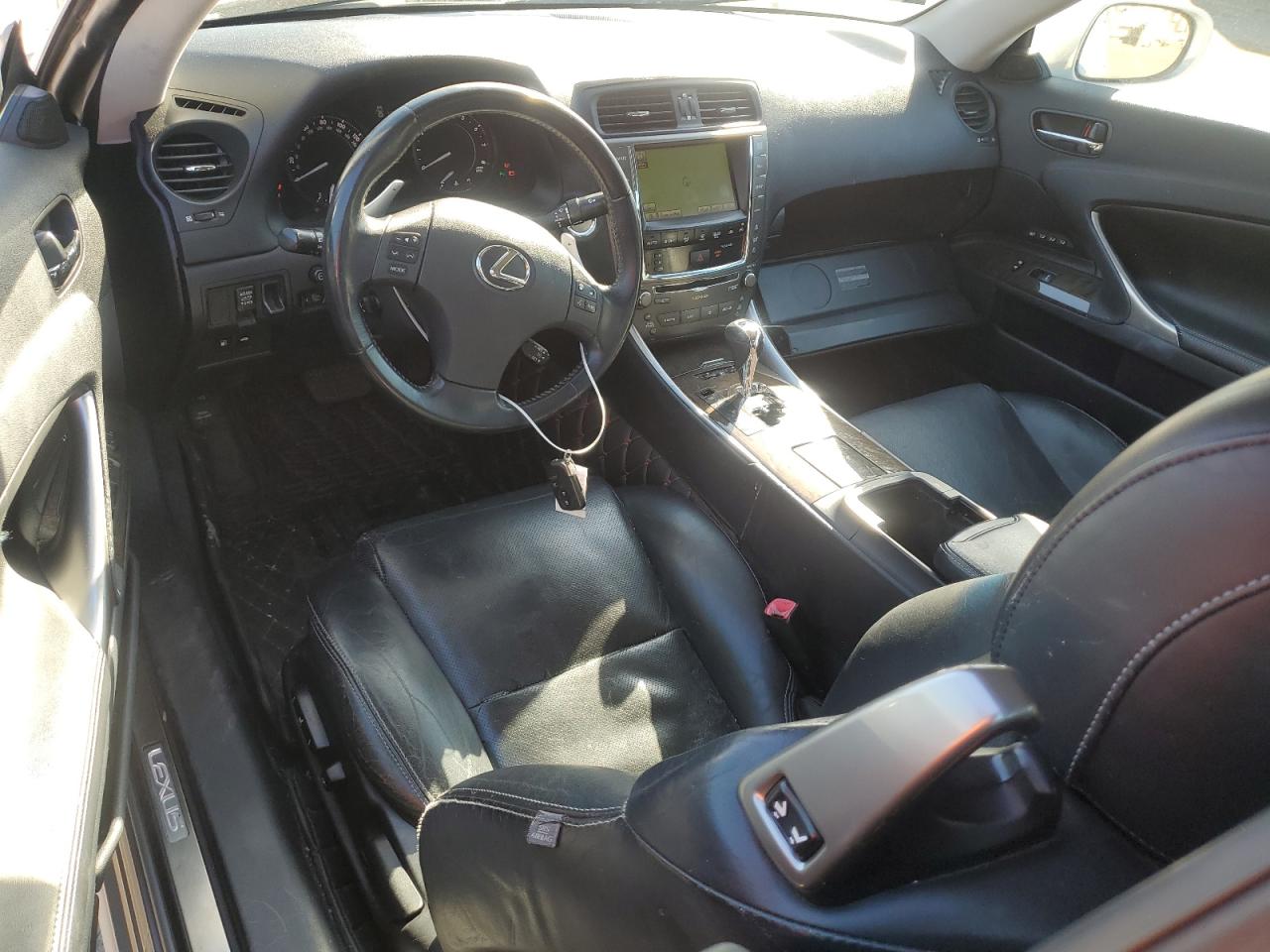 2010 Lexus IS - Image 8