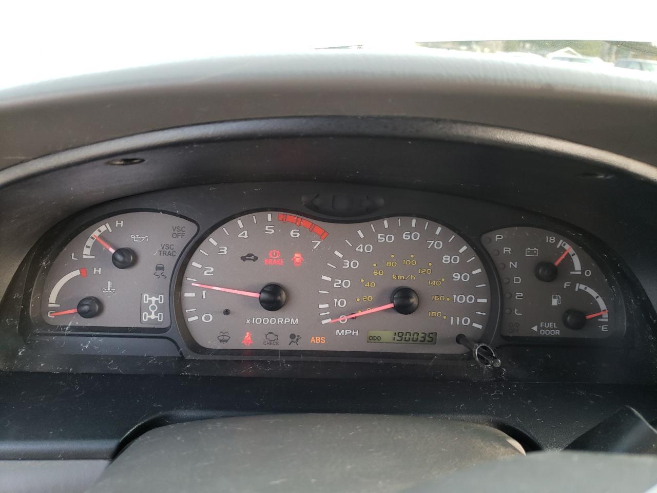 2001 Toyota Sequoia - Image 9