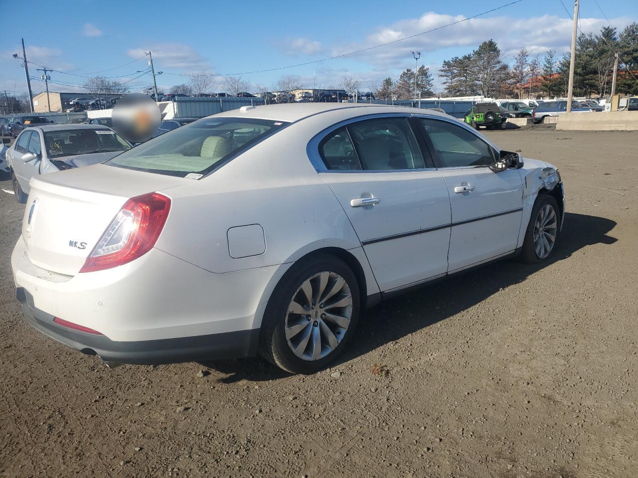 VIN 1LNHL9DK1DG616907 2013 LINCOLN MKS no.3