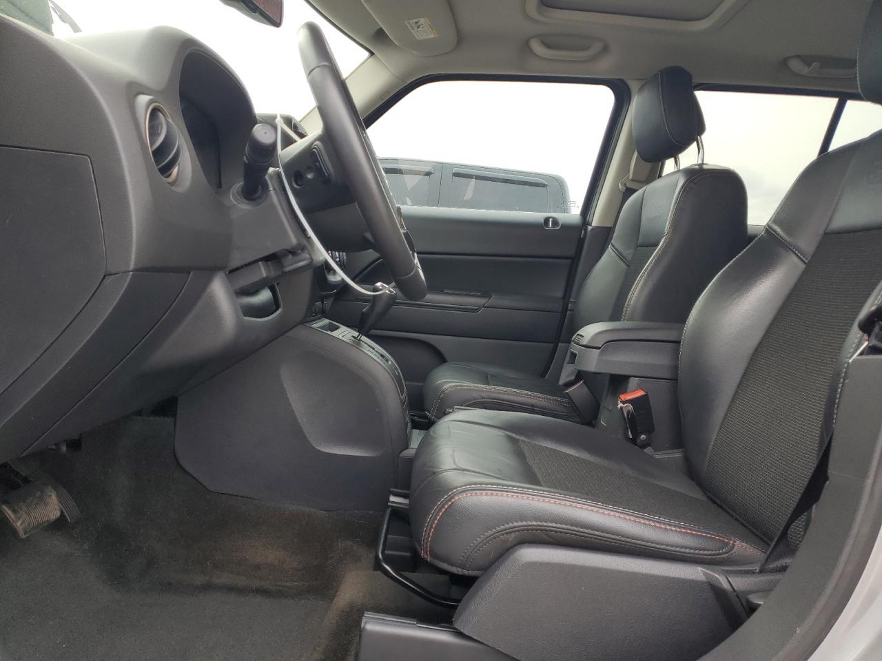 2017 Jeep Liberty (Patriot) - Image 7