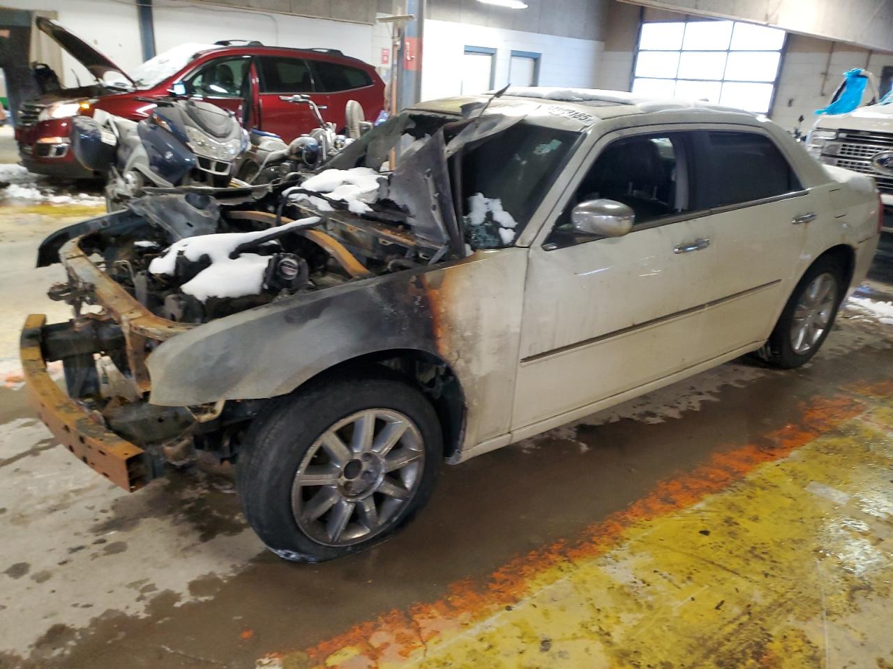Indianapolis, IN에서 판매 중인 2009 Chrysler 300 Limited - Burn - Engine