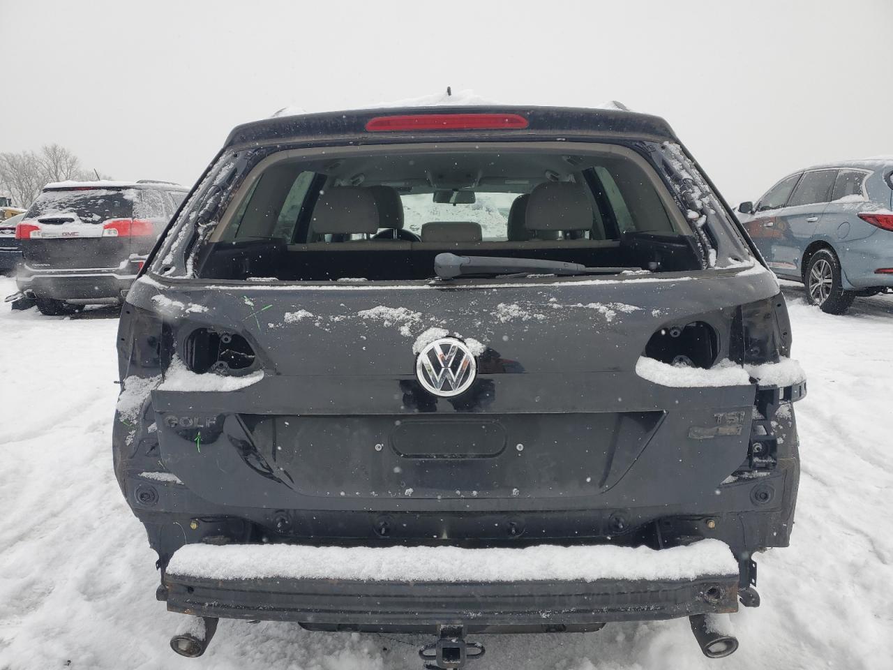 2017 Volkswagen Golf - Image 6