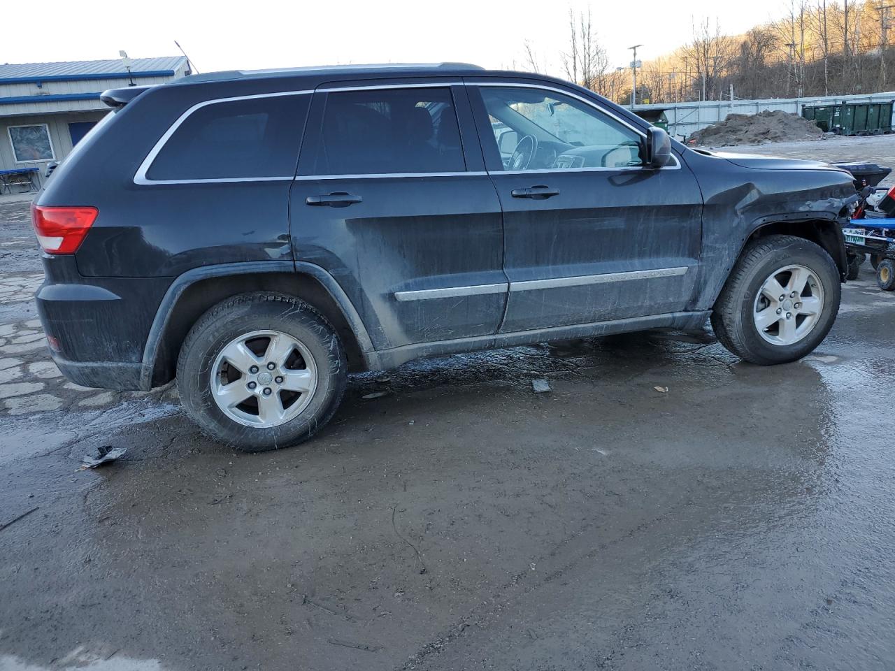 2011 Jeep Grand Cherokee - Image 3