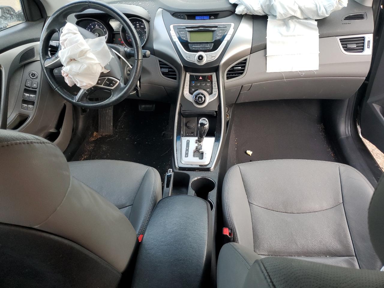 2012 Hyundai Elantra - Image 8