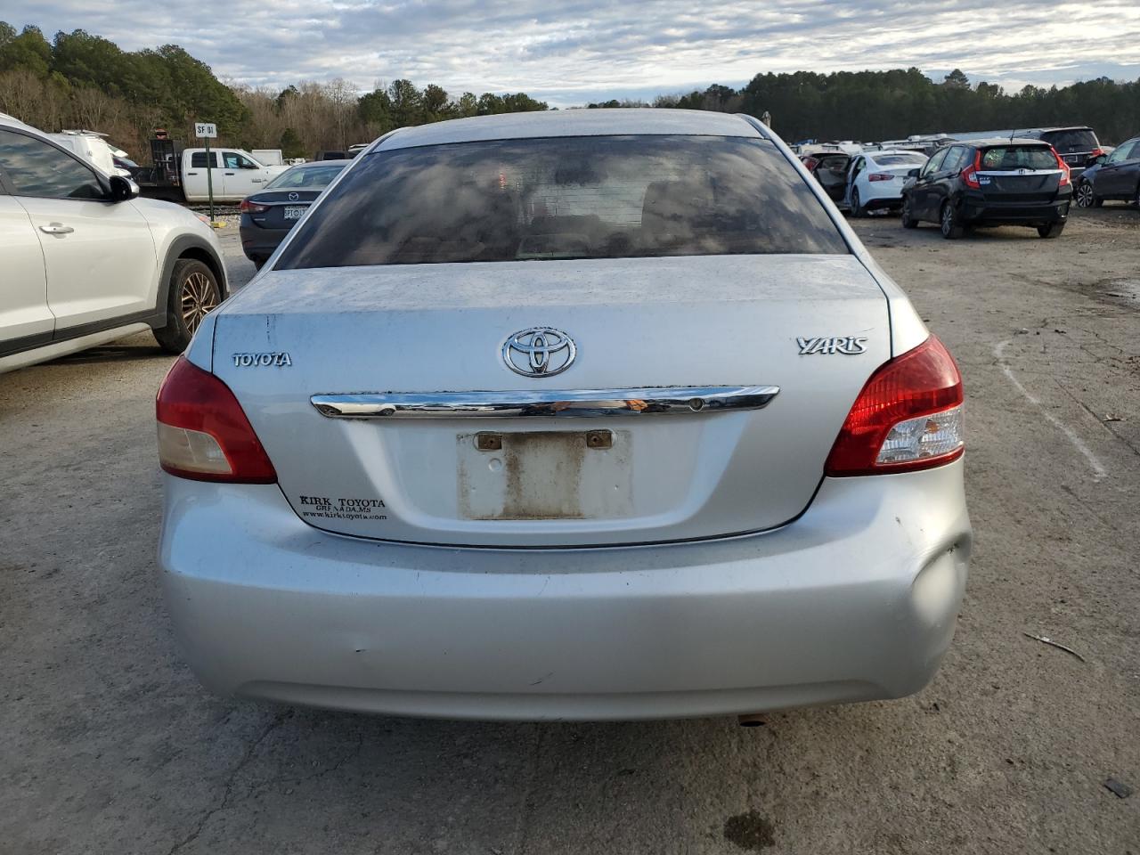 2010 Toyota Yaris - Image 6