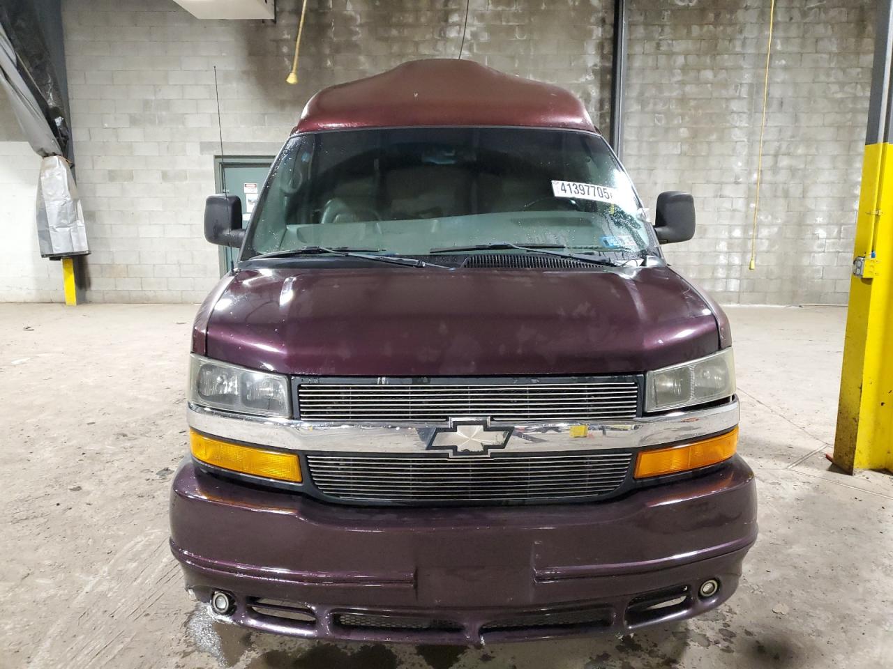 2005 Chevrolet Express - Image 5
