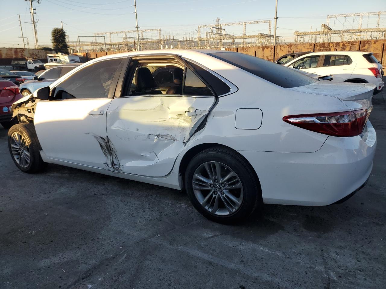 VIN 4T1BF1FK6GU135178 2016 TOYOTA CAMRY no.2