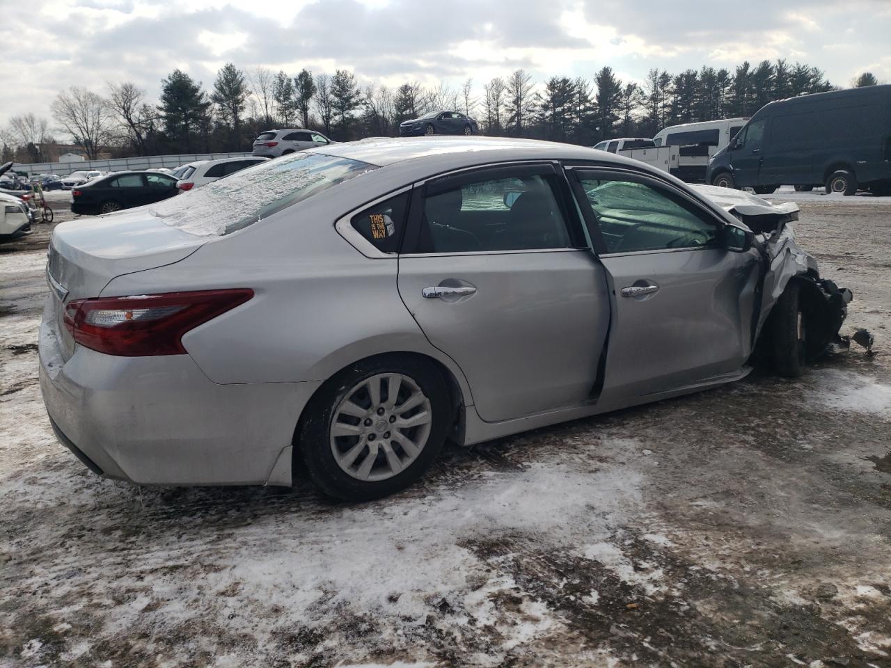 2018 Nissan Altima - Image 3