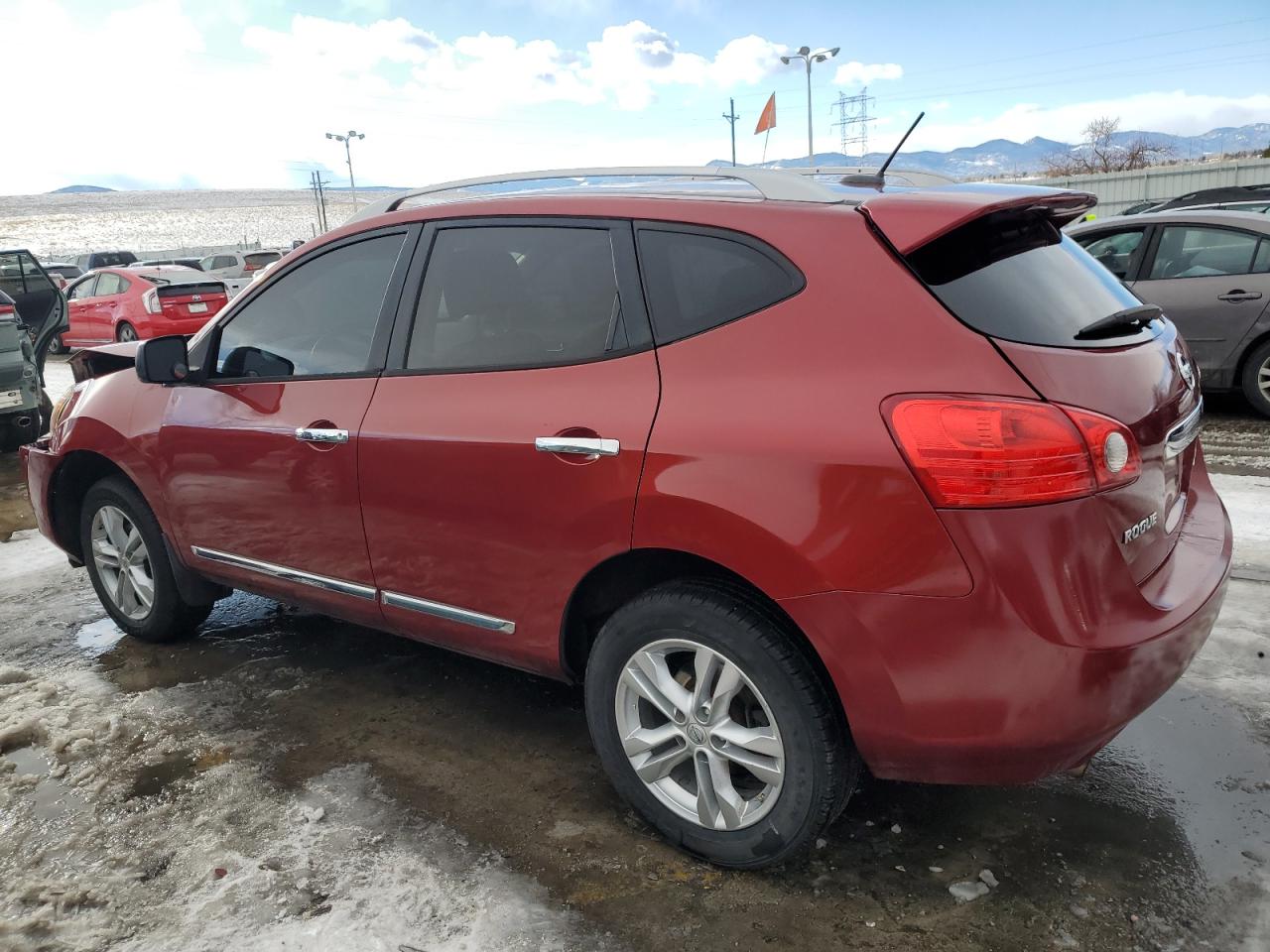 2015 Nissan Rogue - Image 2