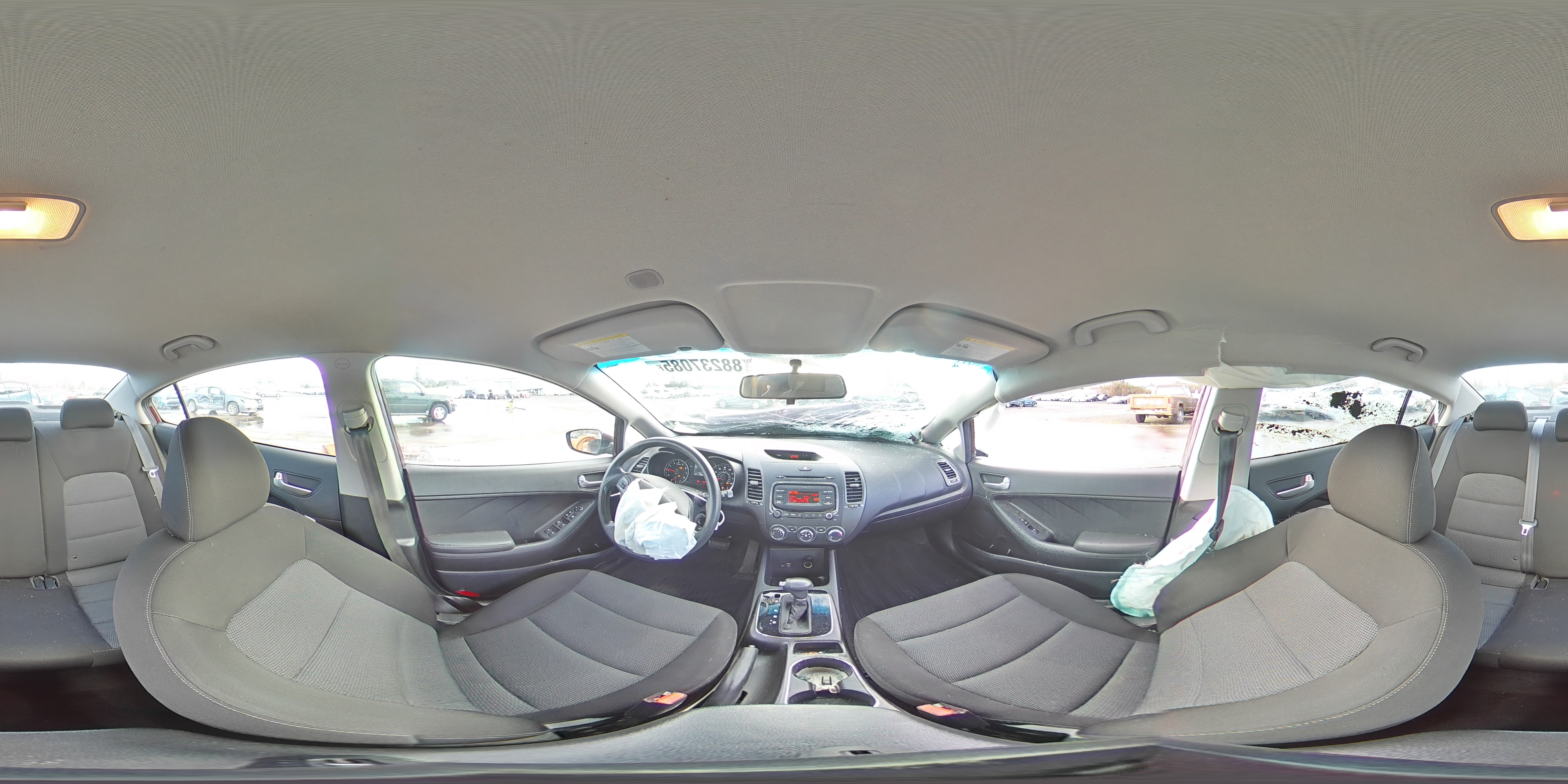 2017 Kia Forte - Image 12