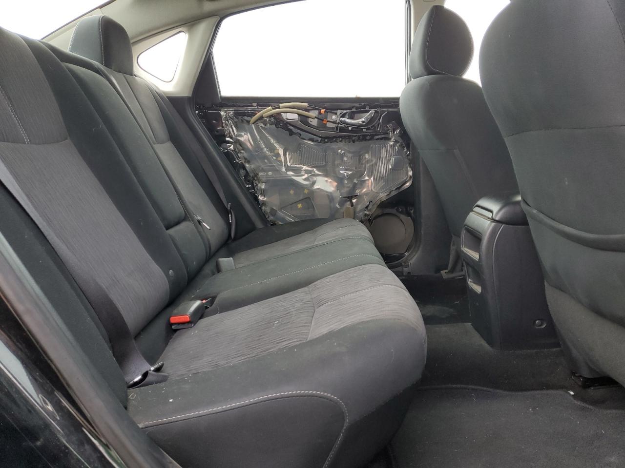 2015 Nissan Sentra - Image 10