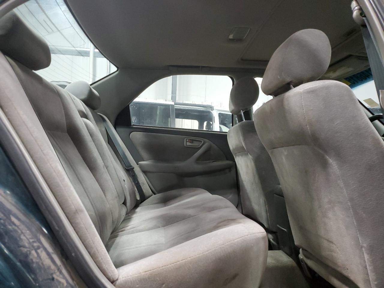 1998 Toyota Camry - Image 10