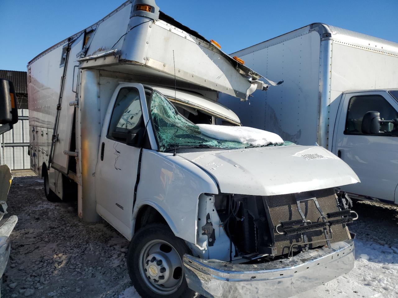 2015 Chevrolet Express - Image 4