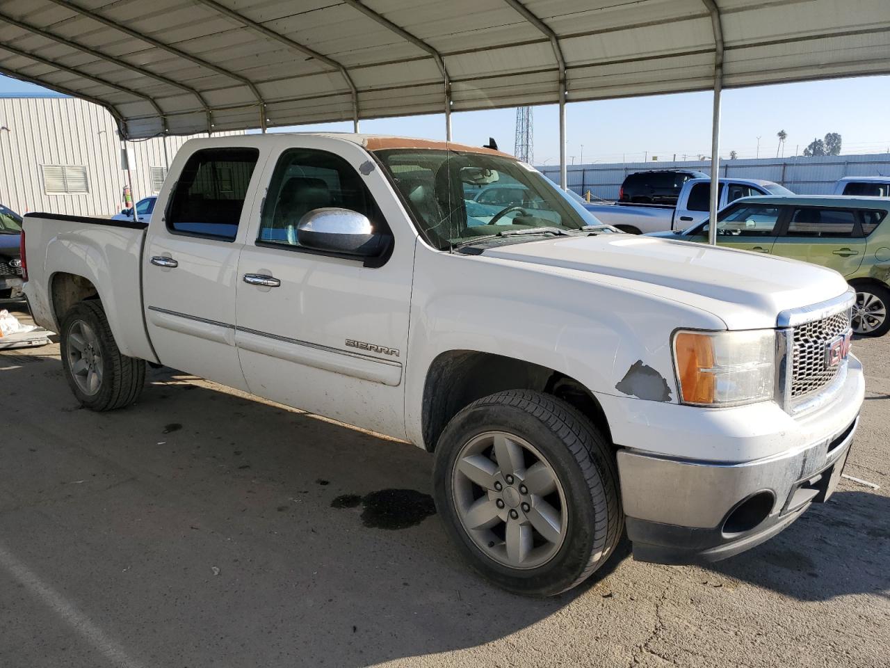 2013 GMC Sierra - Image 4