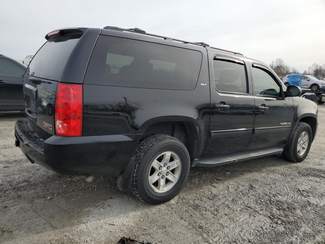 2014 GMC Yukon - Image 3