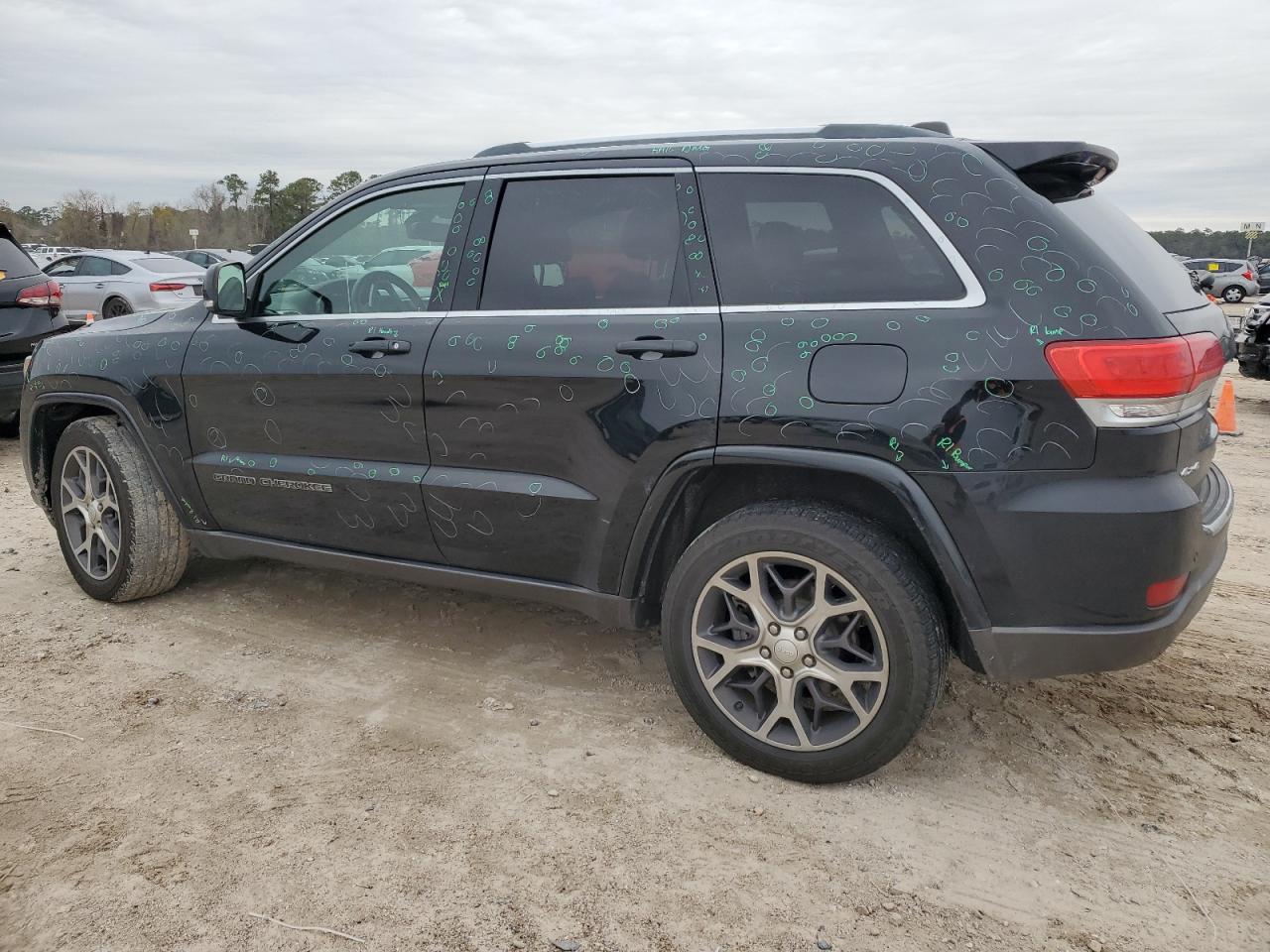 2018 Jeep Grand Cherokee - Image 2