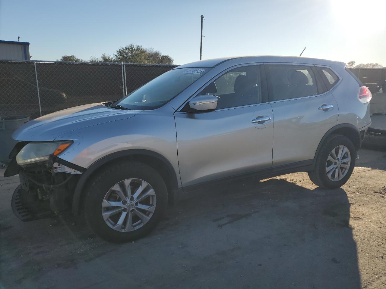 2015 Nissan Rogue - Image 1