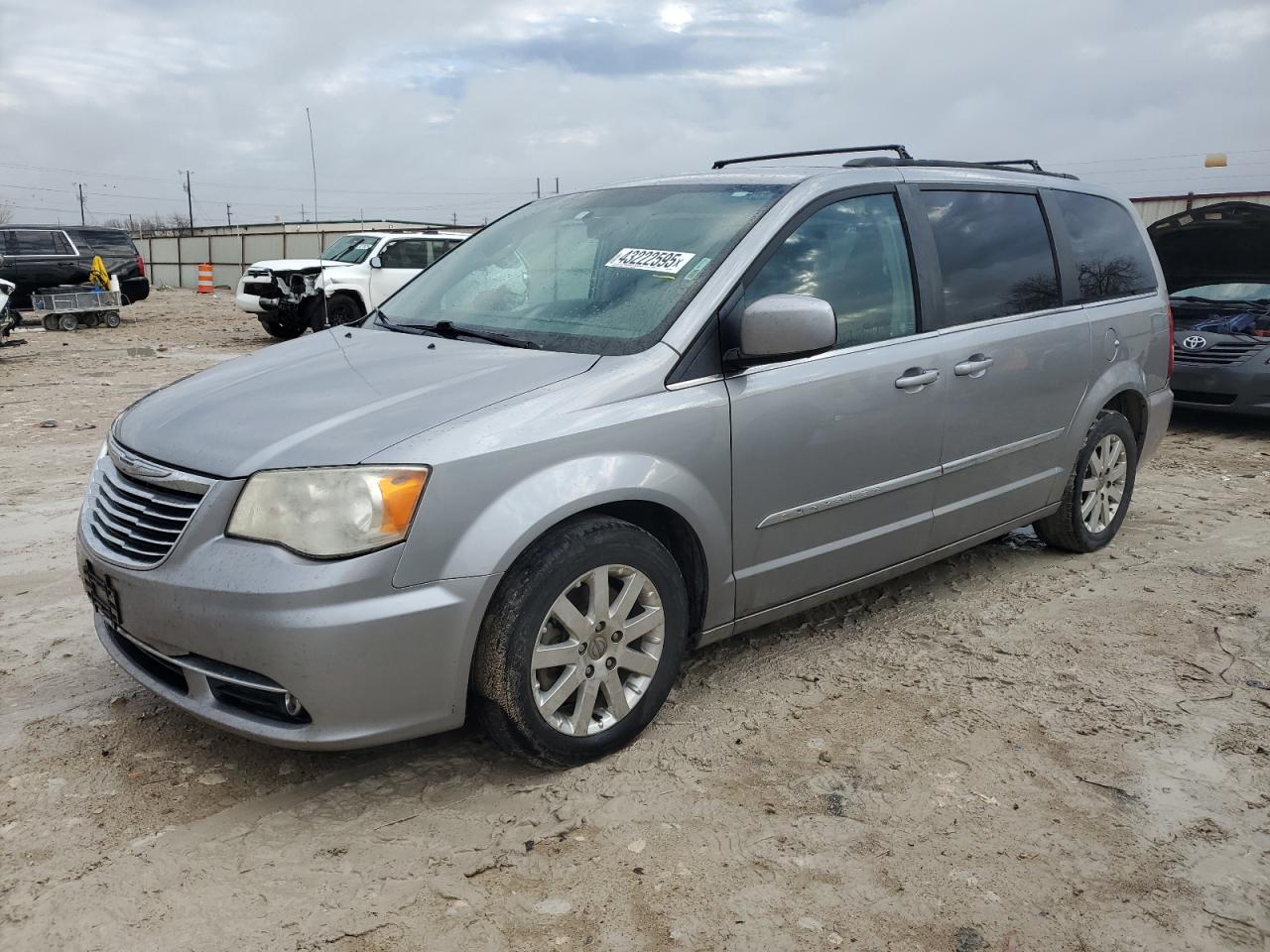 2014 Chrysler Town & Country - Image 1