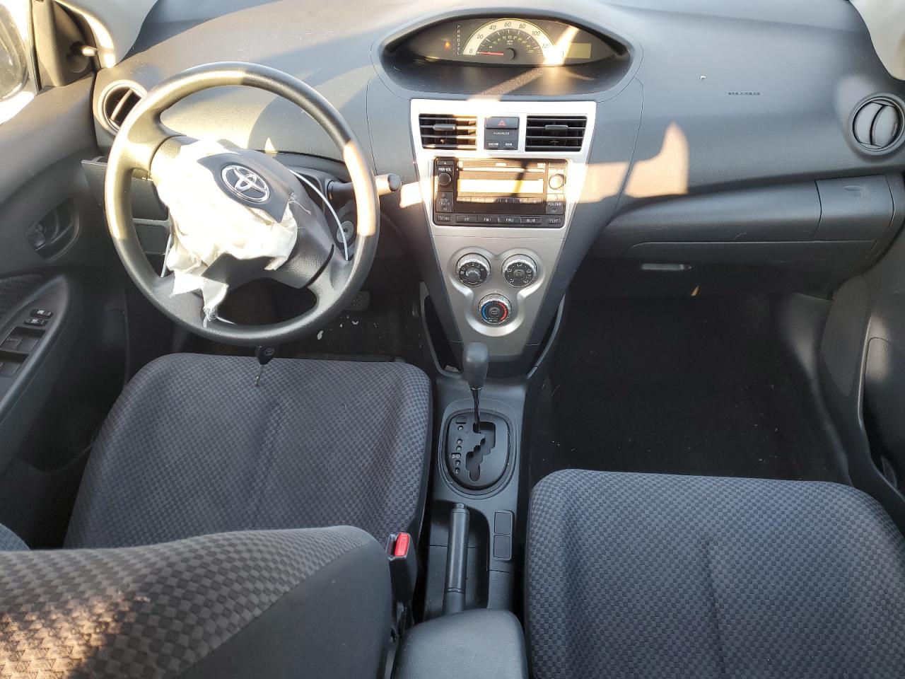 2008 Toyota Yaris VIN: JTDBT903981226364 Lot: 87824665