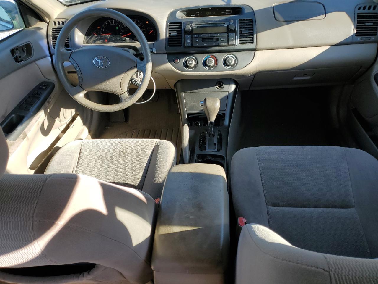 2005 Toyota Camry - Image 8