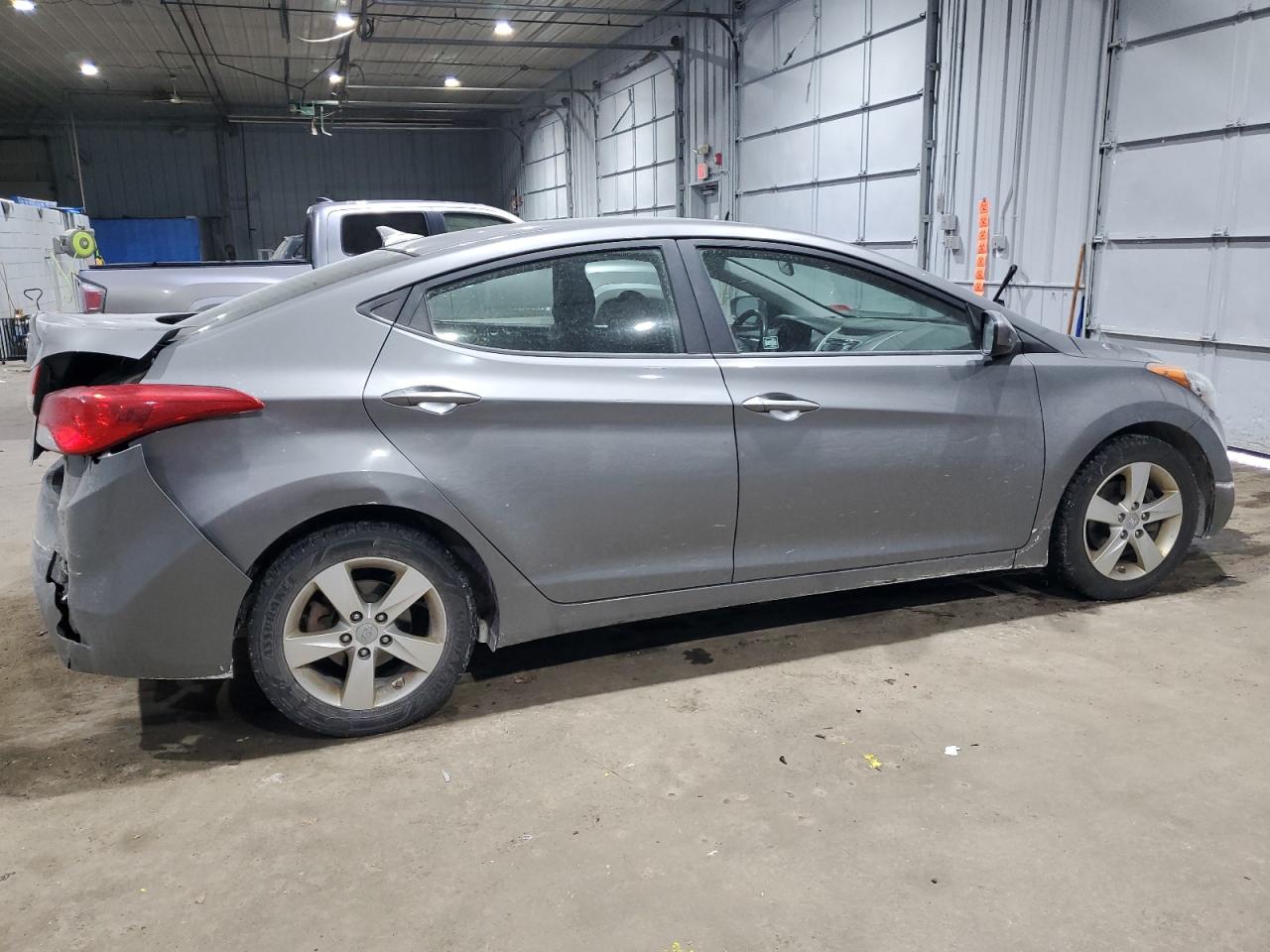 2013 Hyundai Elantra - Image 3