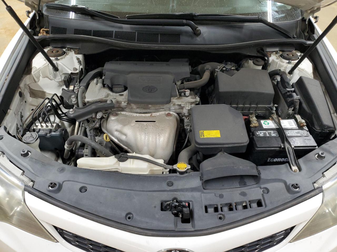 2014 Toyota Camry - Image 12