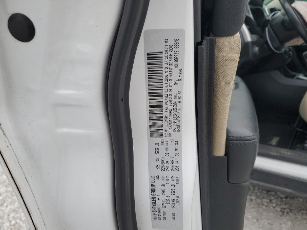 2015 Jeep Grand Cherokee - Image 13