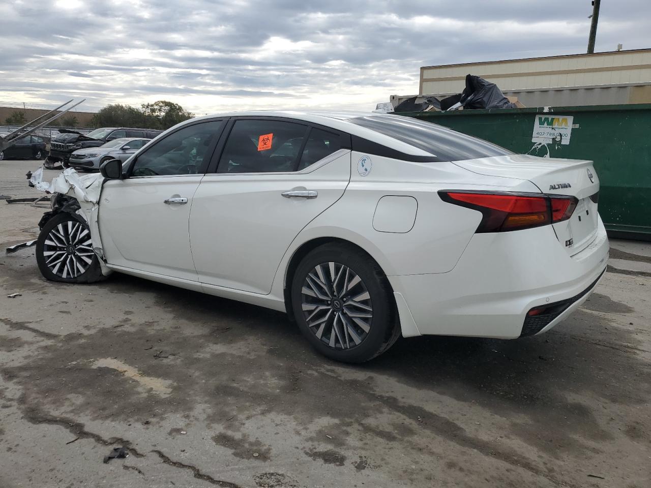 2024 Nissan Altima - Image 2