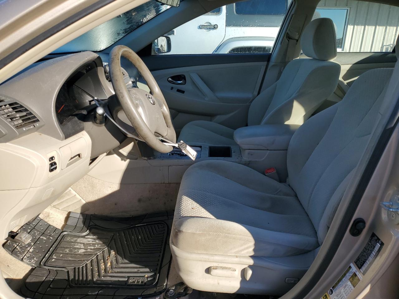 2009 Toyota Camry - Image 7