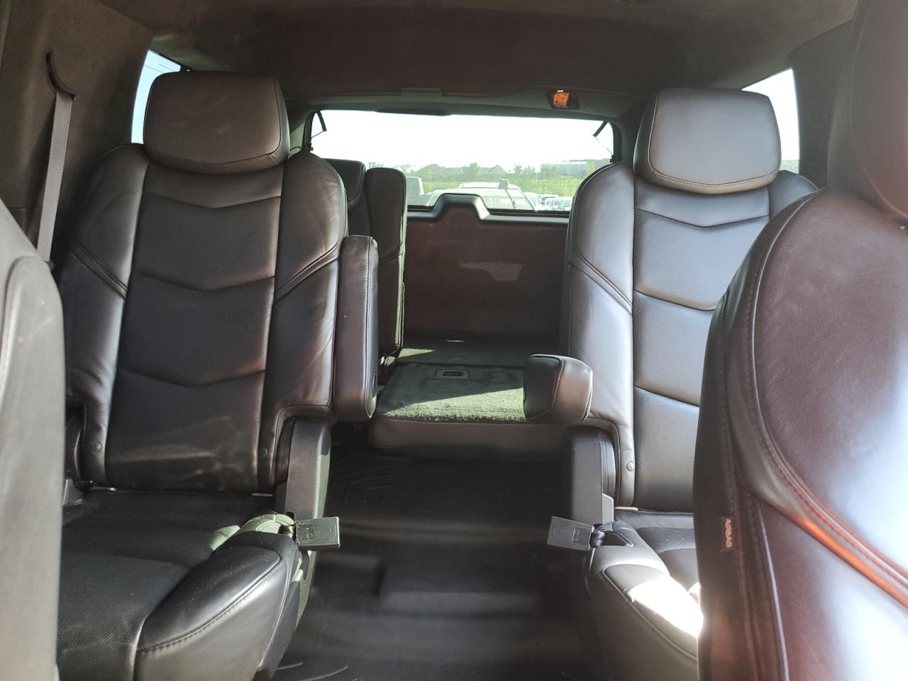 2016 Cadillac Escalade - Image 10