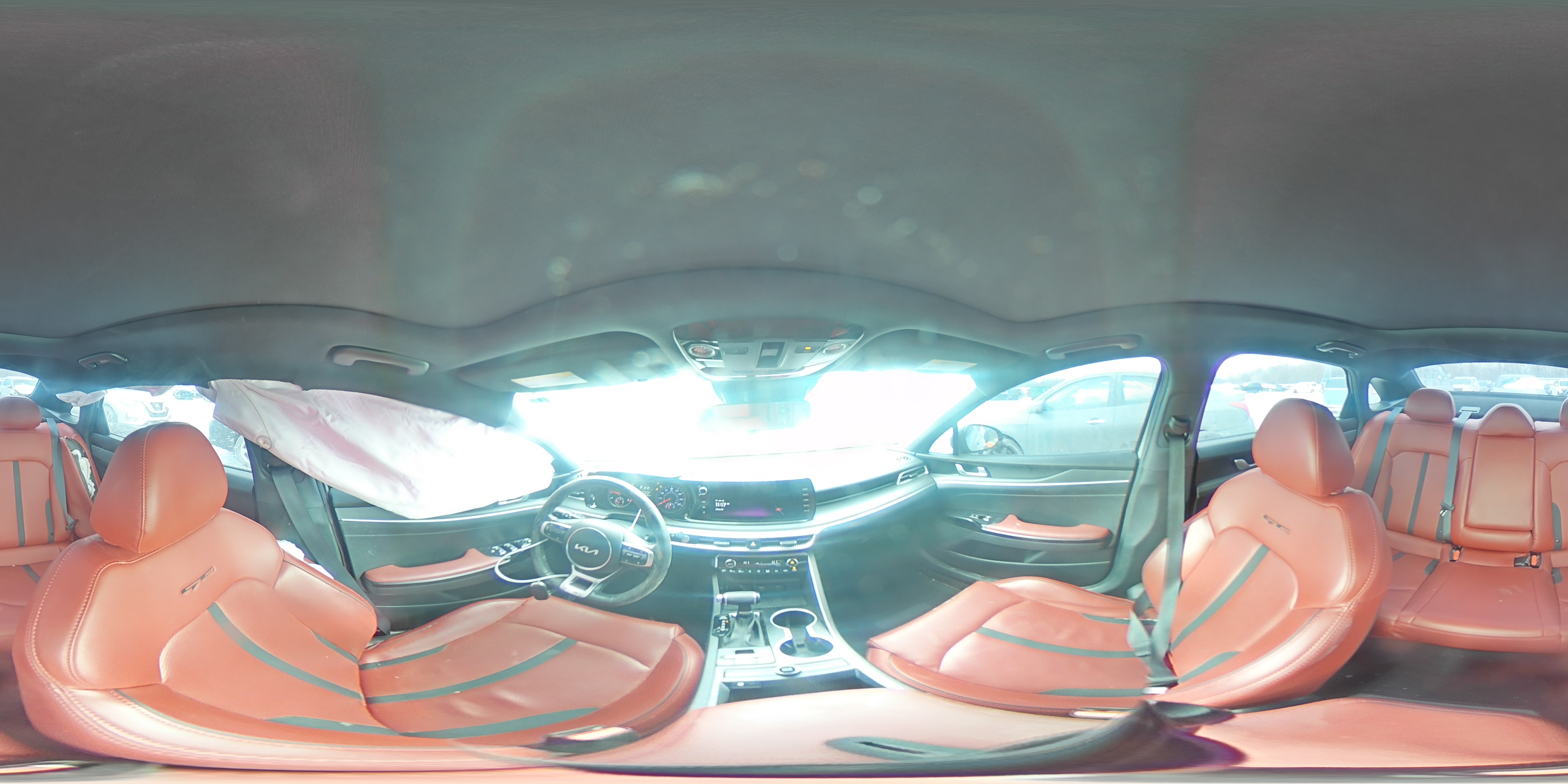 2022 Kia K5 - Image 12