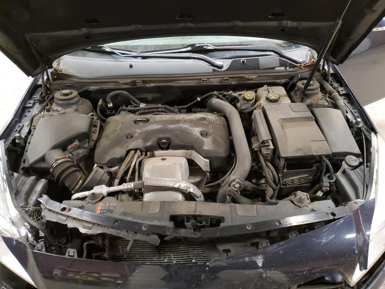 2015 Buick Regal - Image 13