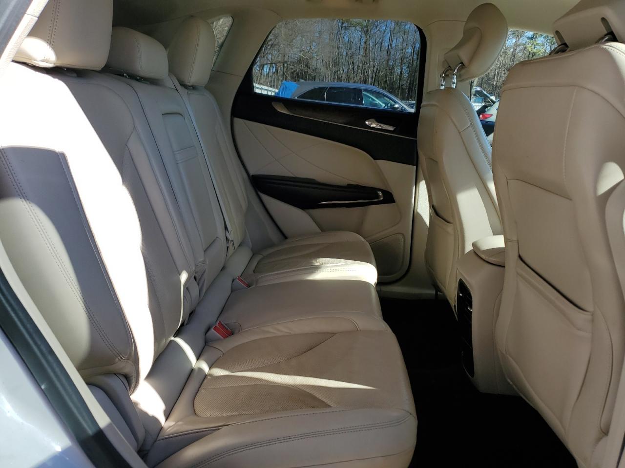 2017 Lincoln MKC - Image 11