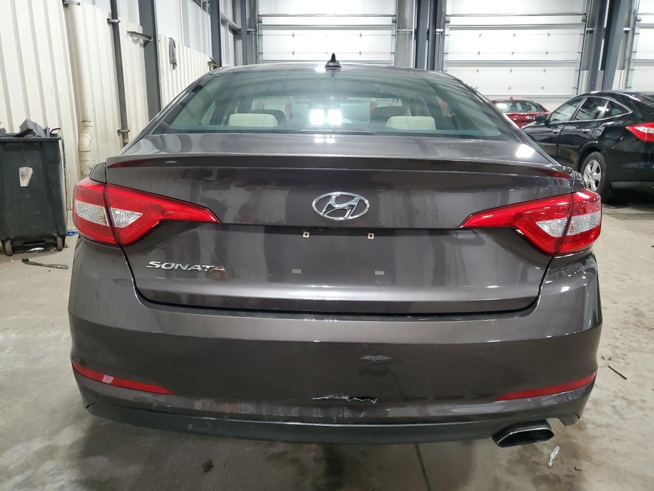 2016 Hyundai Sonata - Image 6