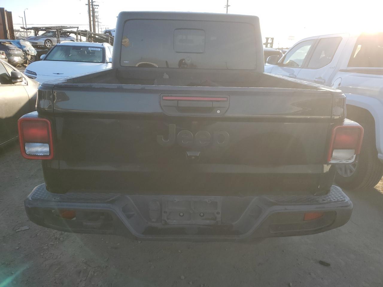 2020 Jeep Gladiator - Image 6