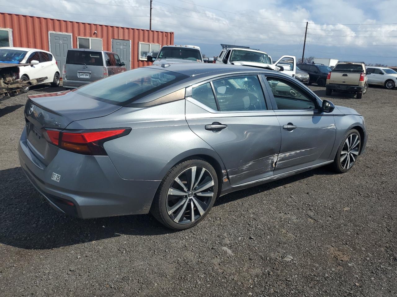 2021 Nissan Altima - Image 3
