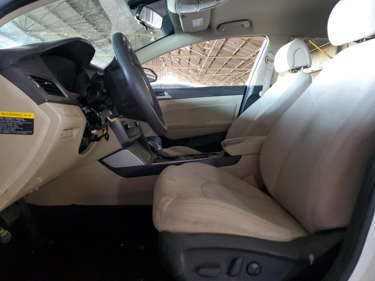 2016 Hyundai Sonata - Image 7