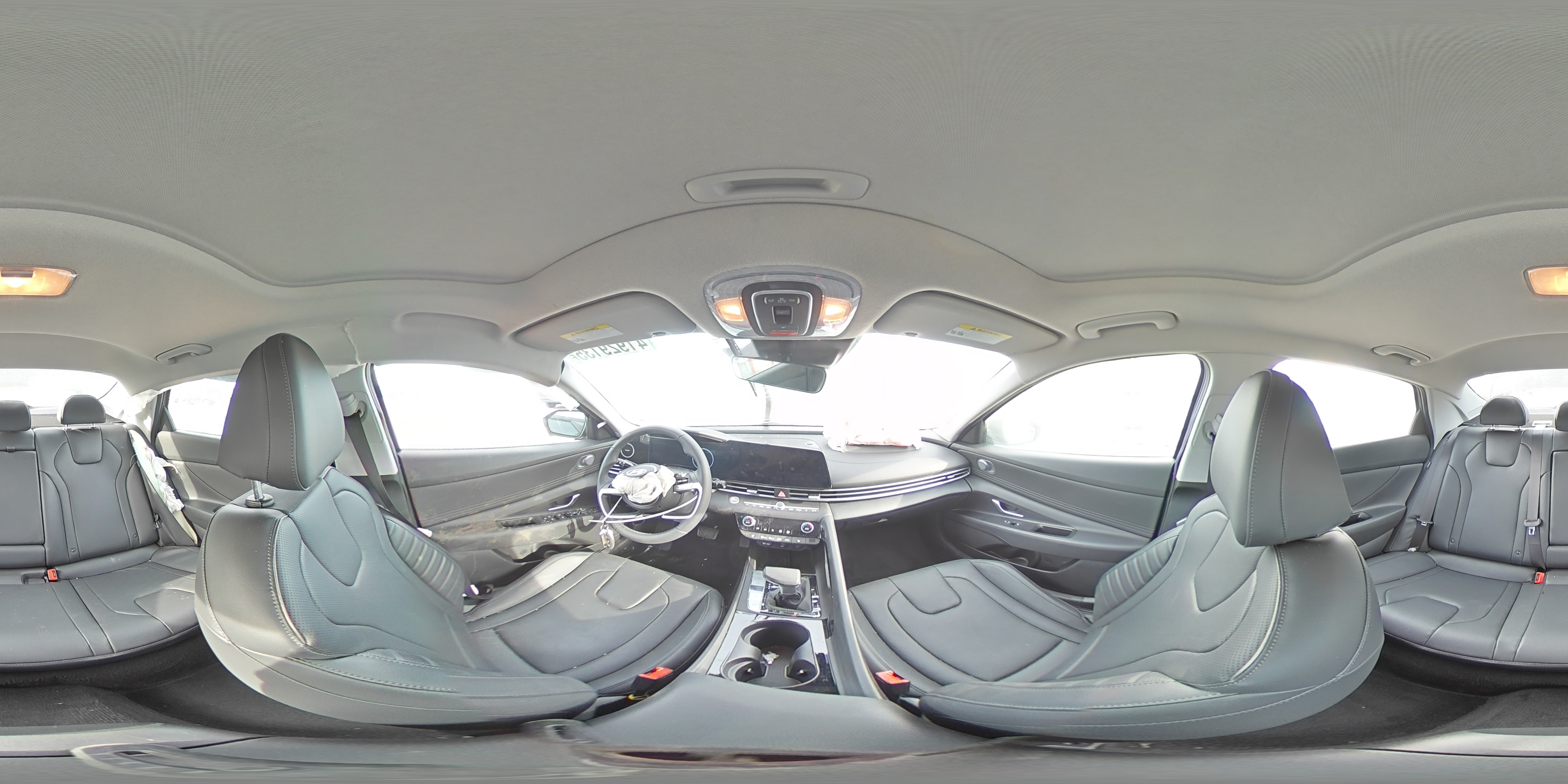 2024 Hyundai Elantra - Image 12