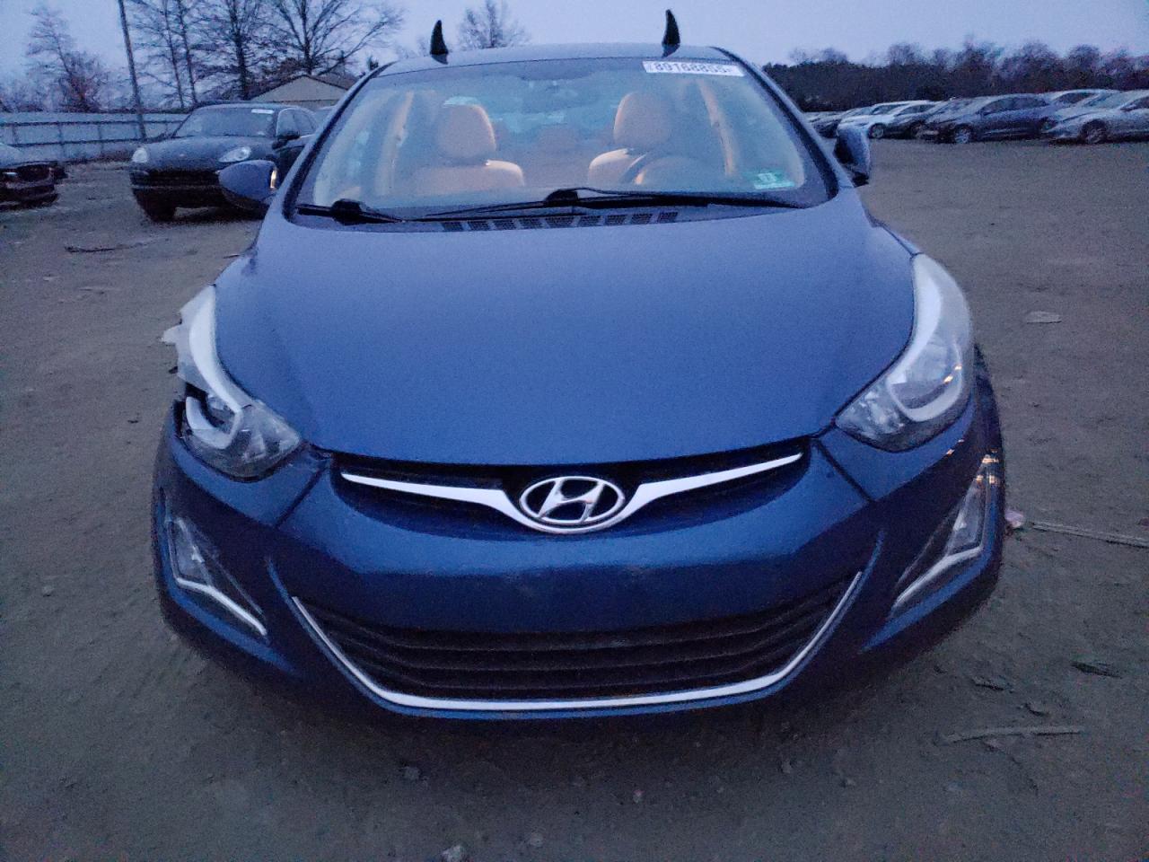 2014 Hyundai Elantra - Image 5