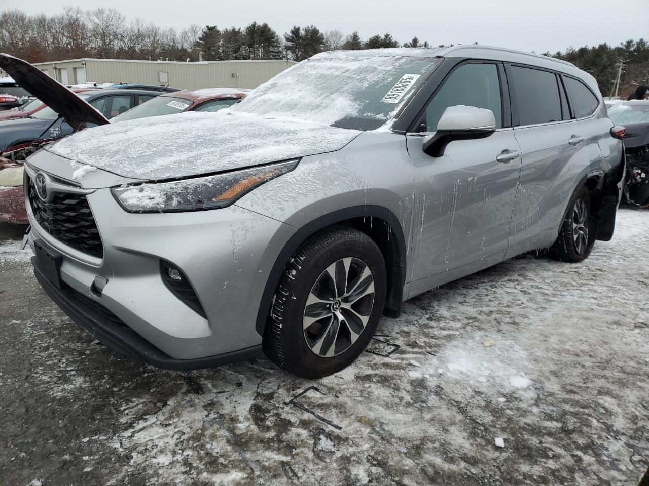 2022 Toyota Highlander - Image 1