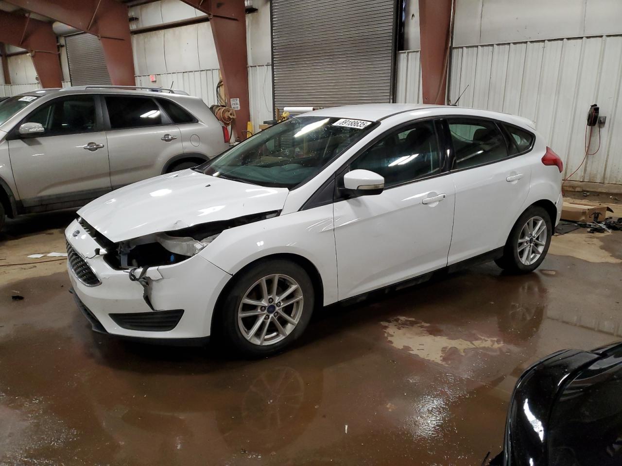 2017 Ford Focus Se იყიდება Lansing-ში, MI - Front End