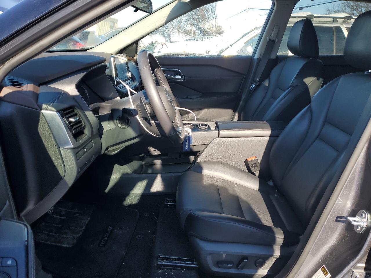 2021 Nissan Rogue - Image 7