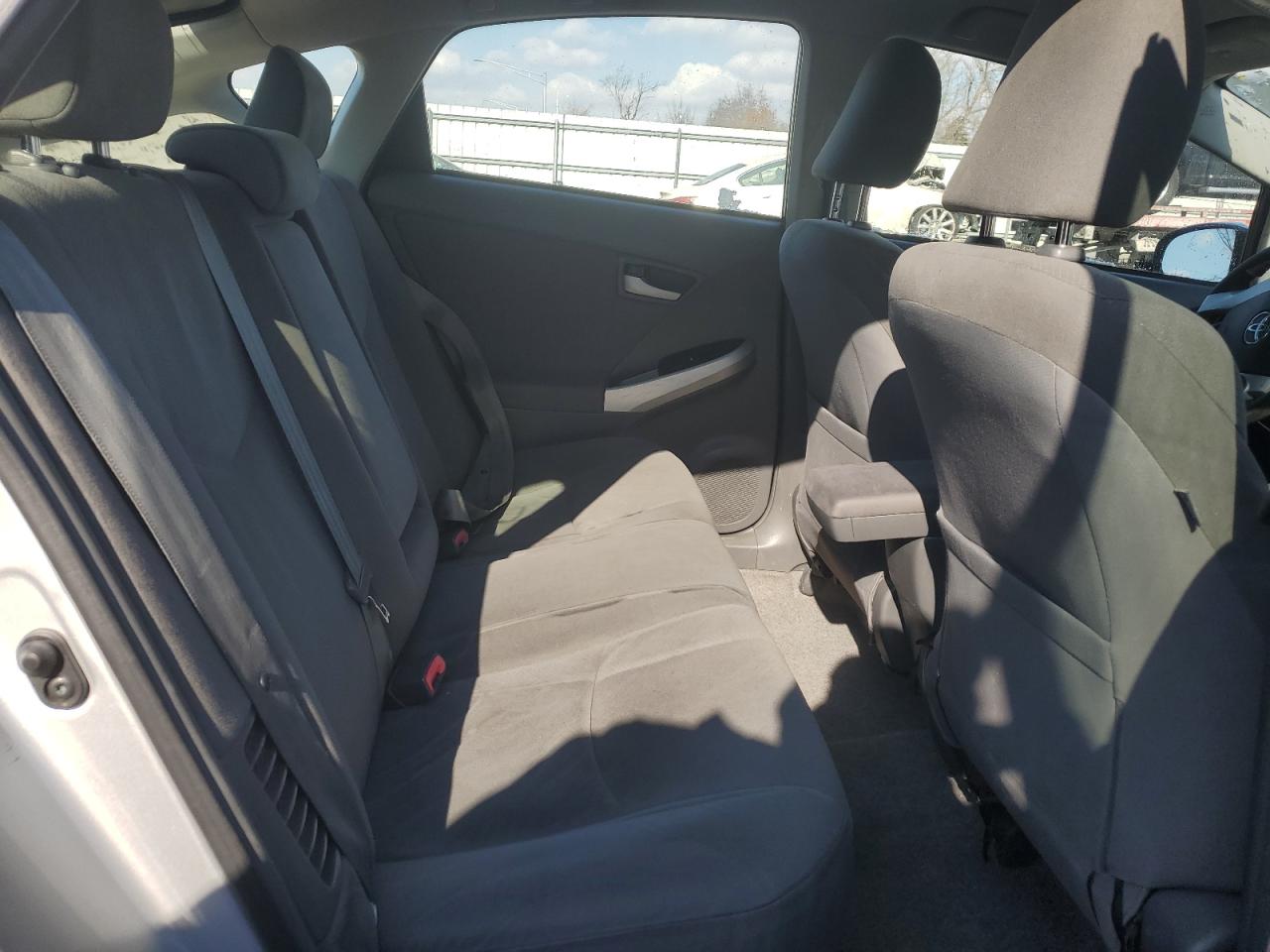 2010 Toyota Prius - Image 10