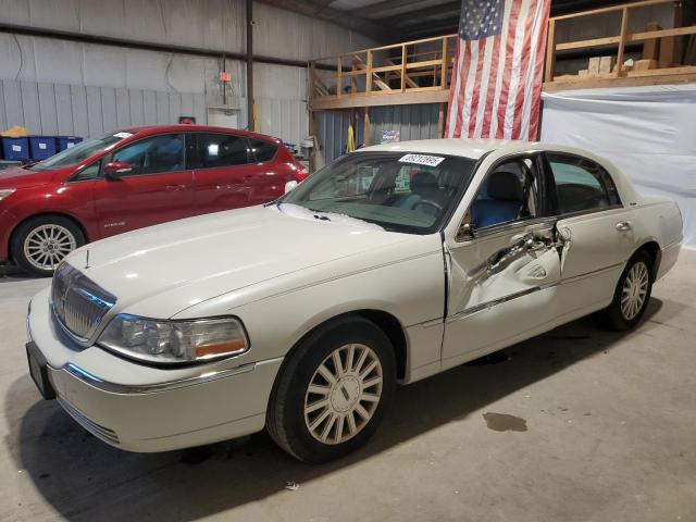 2003 Lincoln Town Car Executive