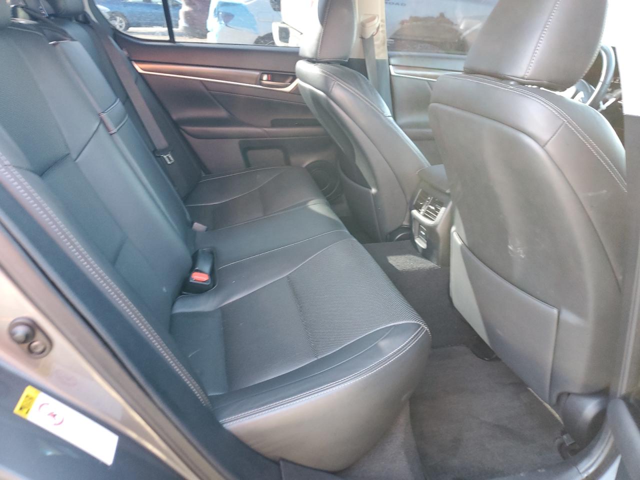 2015 Lexus GS - Image 10