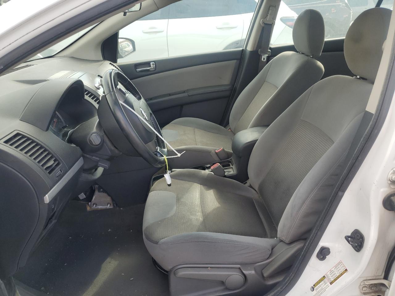 2011 Nissan Sentra - Image 7