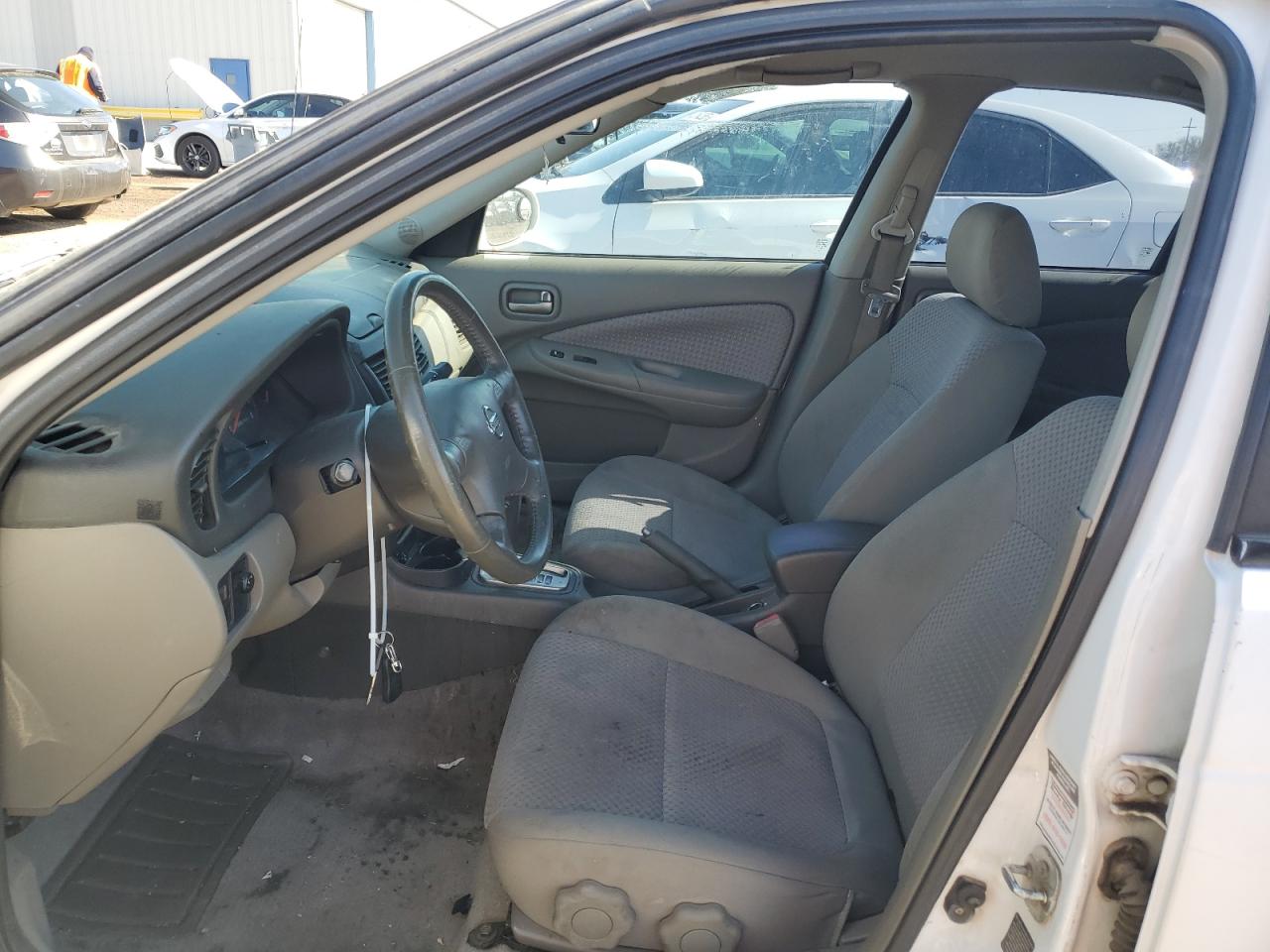 2004 Nissan Sentra - Image 7